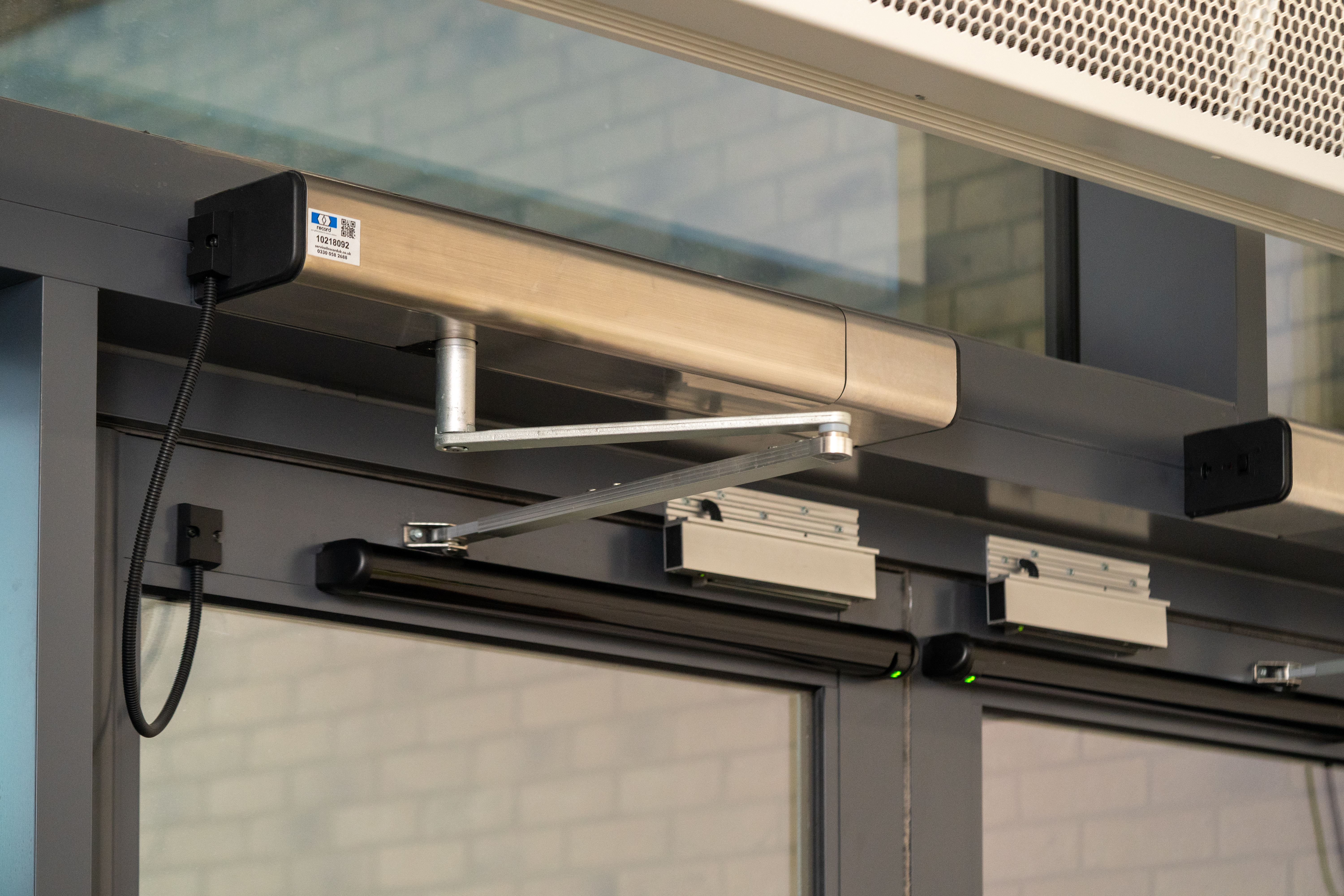 Close up of the record DFA 127 Automatic Swing Door System 